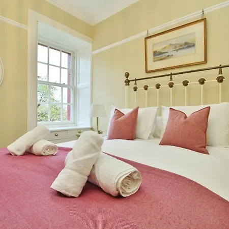 Elegant 3-Bedroom Ramsay Garden Apartment In Edinburgh City Centre Buitenkant foto