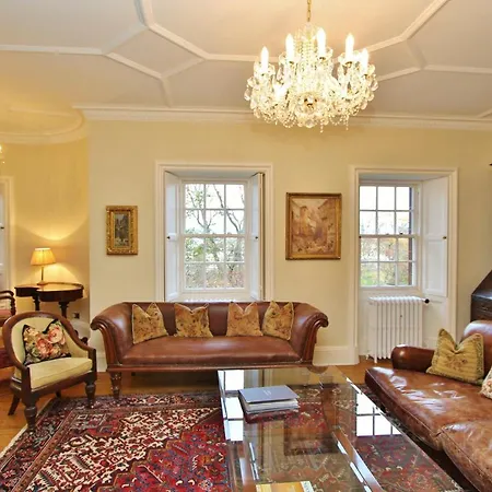 Elegant 3-Bedroom Ramsay Garden Apartment In Edinburgh City Centre Buitenkant foto