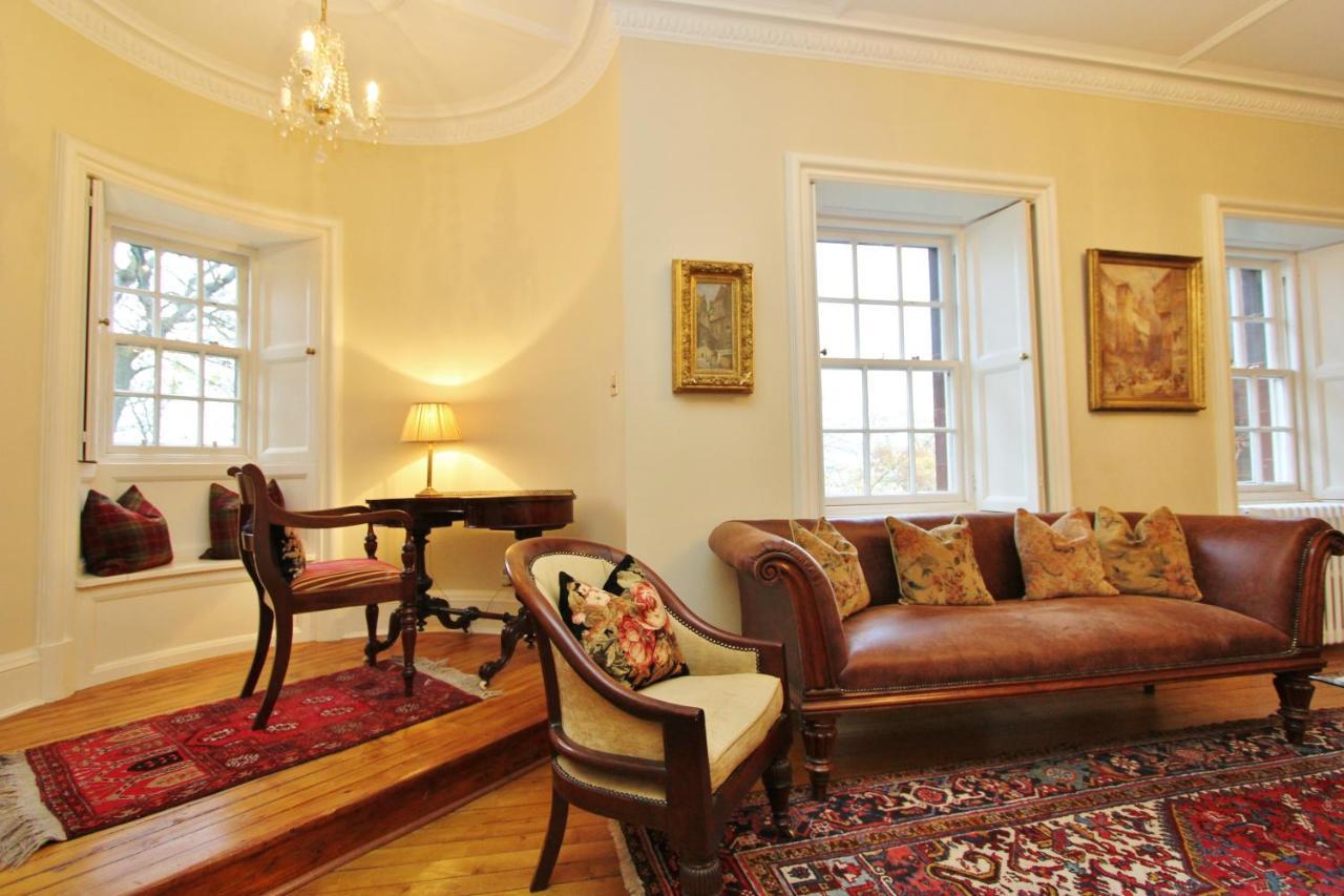Apartment Elegant 3-bedroom Ramsay Garden In Centre Edinburgh