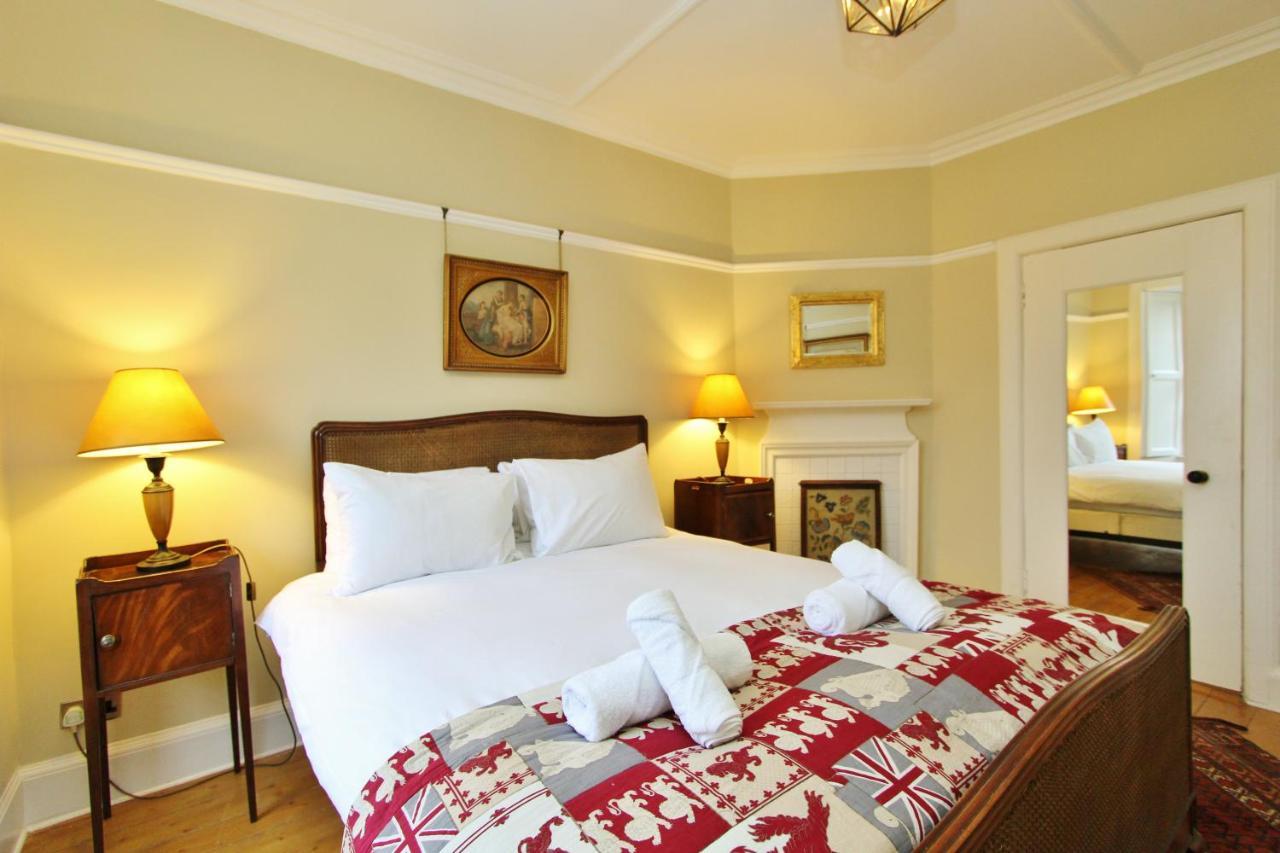 Apartamento Elegant 3-bedroom Ramsay Garden In Centre Edimburgo