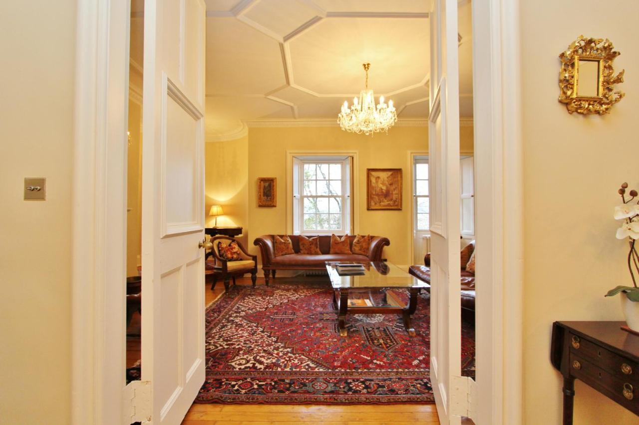 Elegant 3-bedroom Ramsay Garden In Centre Apartamento Edimburgo
